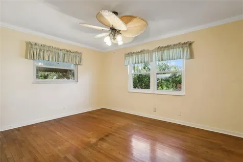 130 23rd Avenue N St Petersburg FL 33704
