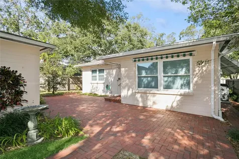 130 23rd Avenue N St Petersburg FL 33704