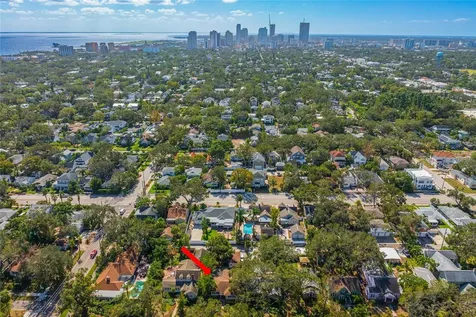 130 23rd Avenue N St Petersburg FL 33704