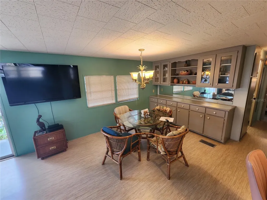 5317 Chateau Lane Bradenton FL 34207