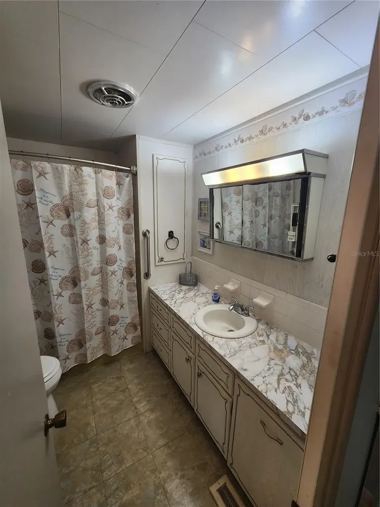5317 Chateau Lane Bradenton FL 34207