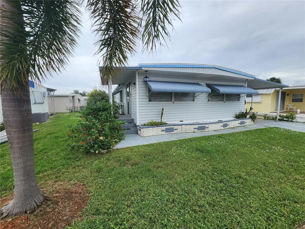 5317 Chateau Lane Bradenton FL 34207
