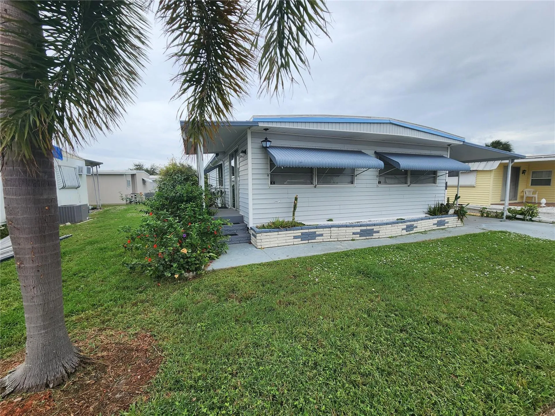 5317 Chateau Lane Bradenton FL 34207