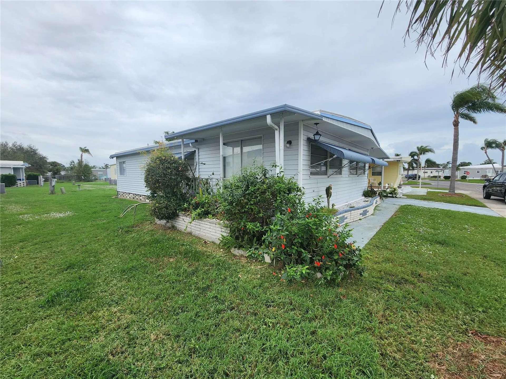 5317 Chateau Lane Bradenton FL 34207