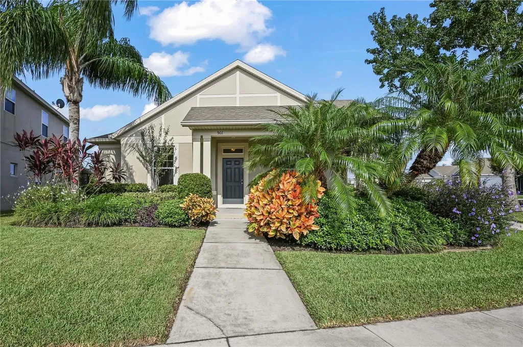901 Egrets Landing Way Groveland FL 34736