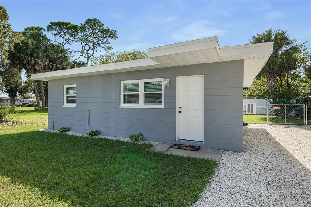 342 N Charles Street Daytona Beach FL 32114