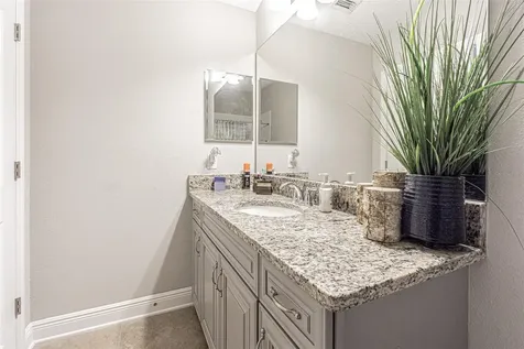 9136 Fox Sparrow Road Tampa FL 33626