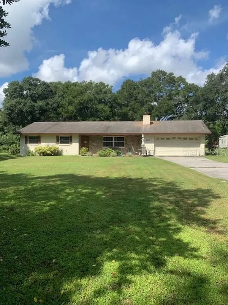 2705 Ranch Road Dover FL 33527