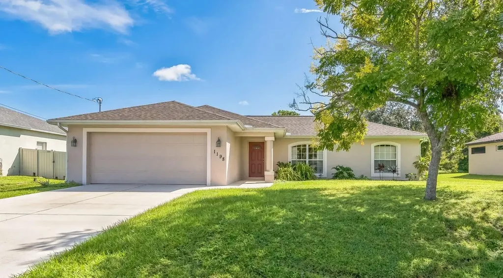 1198 N Lavina Street North Port FL 34286
