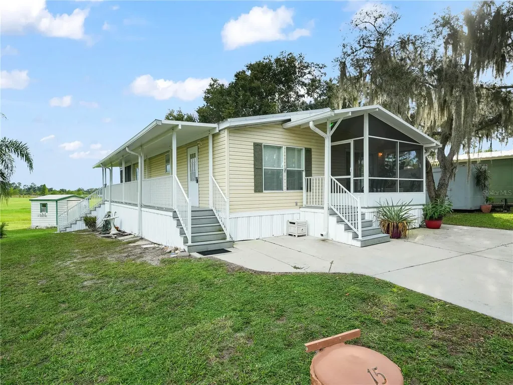 15 Pink Lady Lane Lake Wales FL 33898