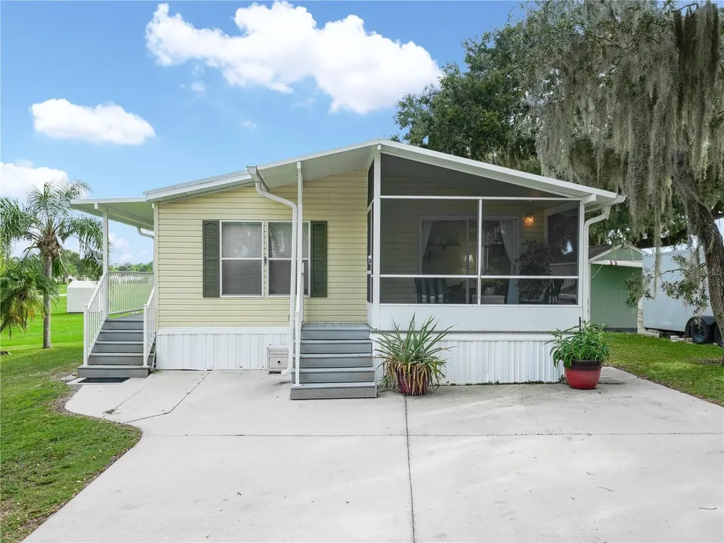15 Pink Lady Lane Lake Wales FL 33898