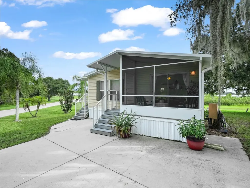 15 Pink Lady Lane Lake Wales FL 33898