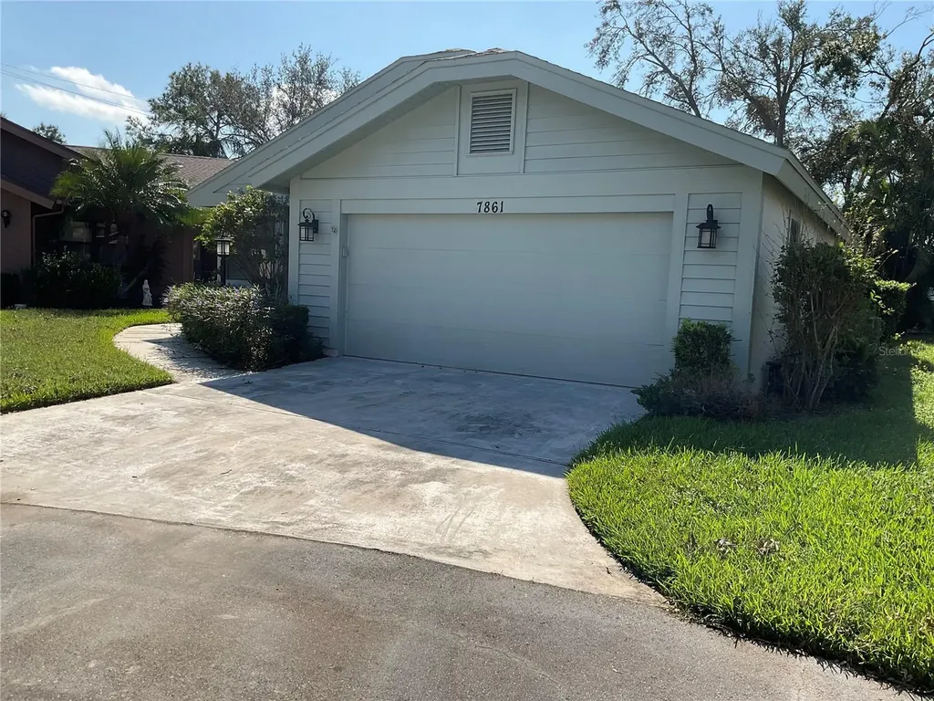 7861 Pine Trace Drive Sarasota FL 34243