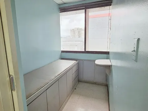 57 Santa Cruz Bayamon PR 00961