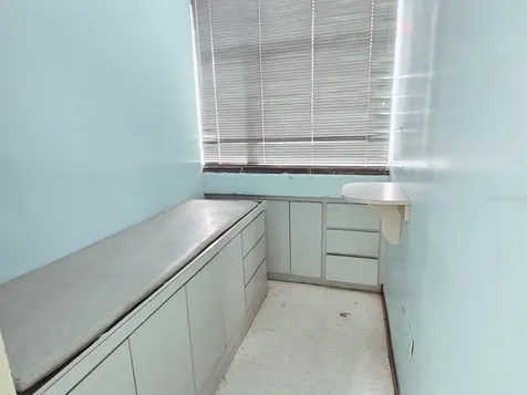 57 Santa Cruz Bayamon PR 00961