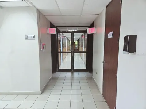 57 Santa Cruz Bayamon PR 00961