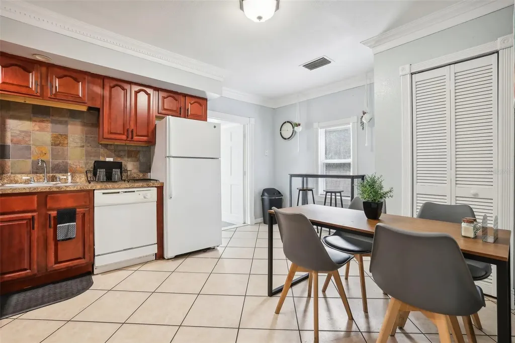 1815 Larkin Avenue Orlando FL 32812
