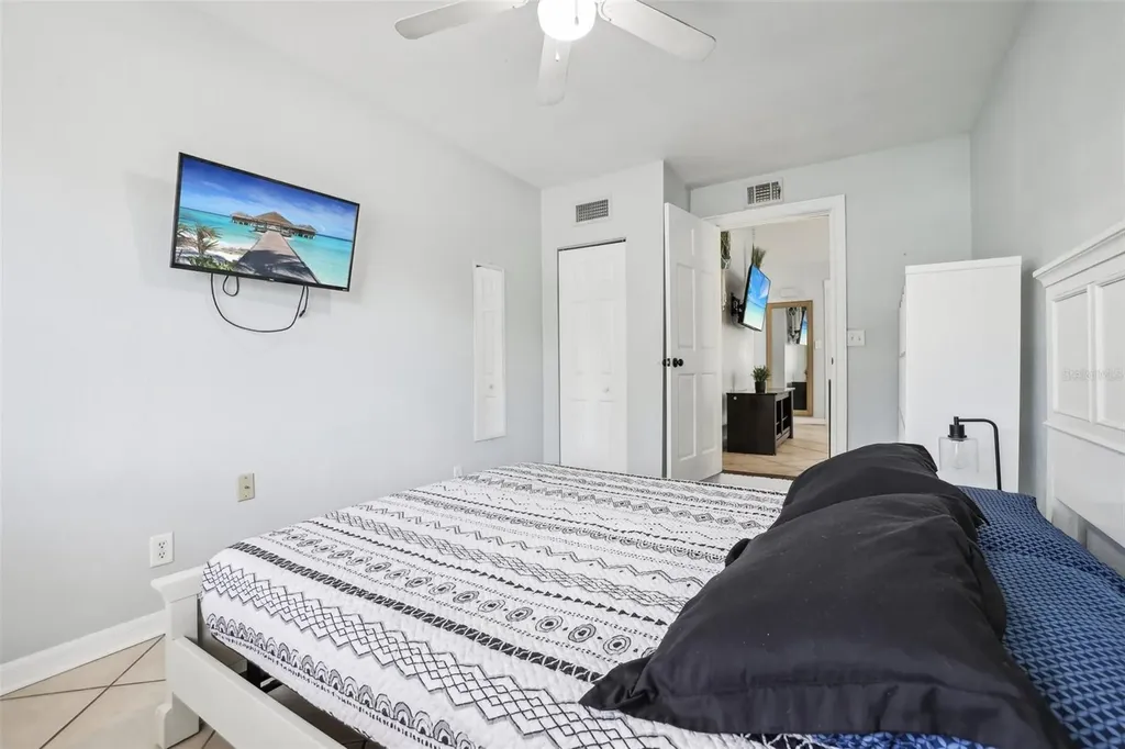 1815 Larkin Avenue Orlando FL 32812