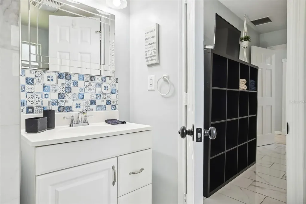 1815 Larkin Avenue Orlando FL 32812