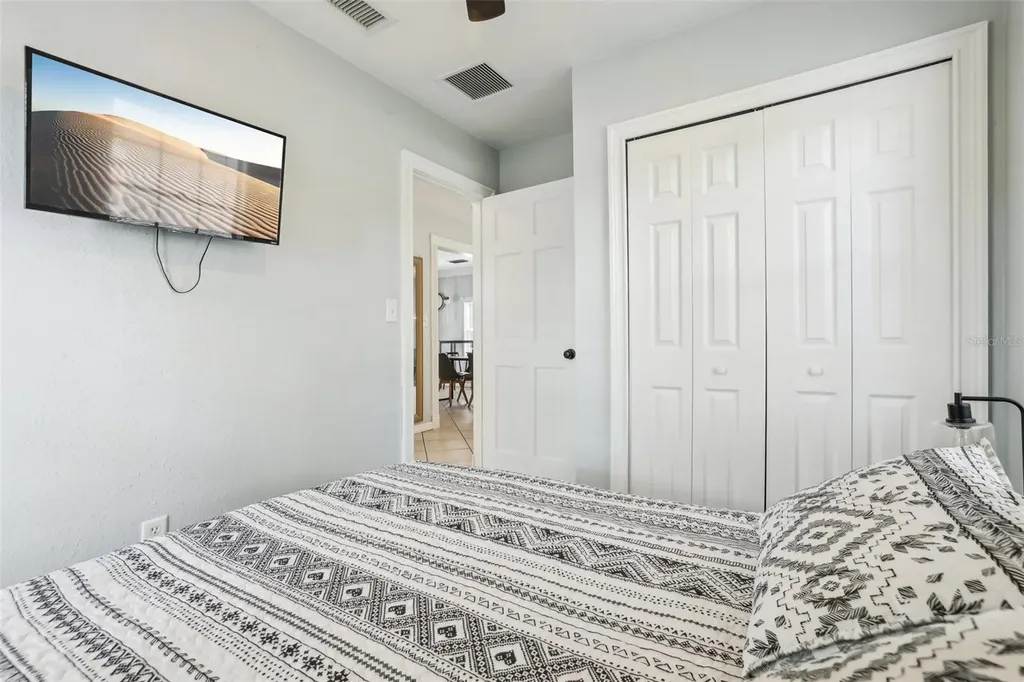 1815 Larkin Avenue Orlando FL 32812