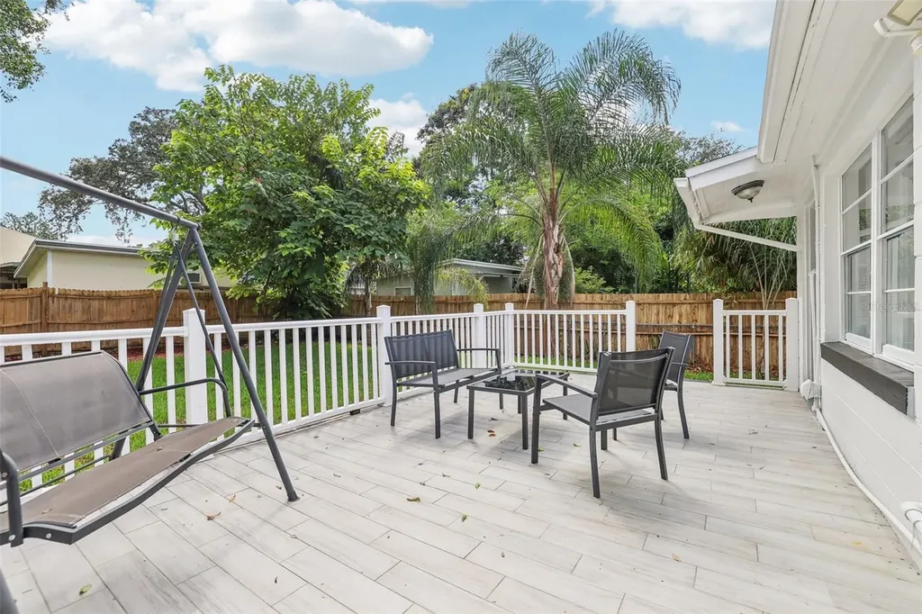 1815 Larkin Avenue Orlando FL 32812