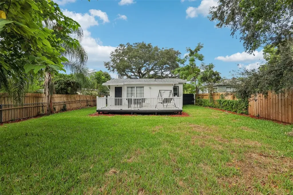 1815 Larkin Avenue Orlando FL 32812