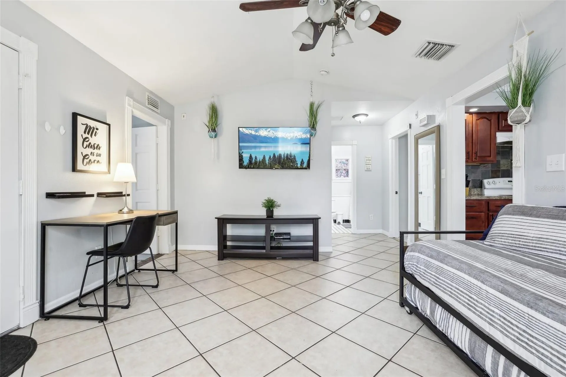 1815 Larkin Avenue Orlando FL 32812
