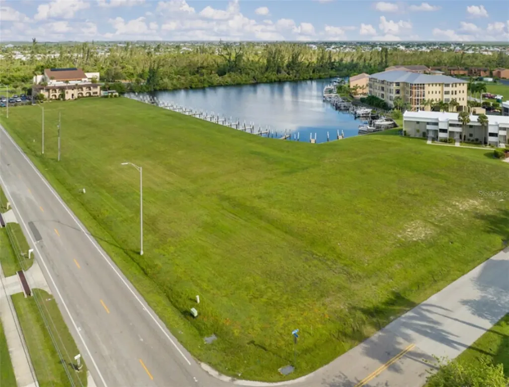 1323/1301 Aqui Esta Drive Punta Gorda FL 33950