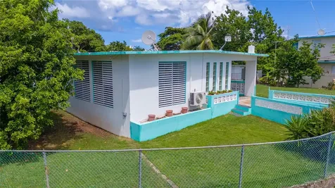 00 Calle Scorpio Vieques PR 00765