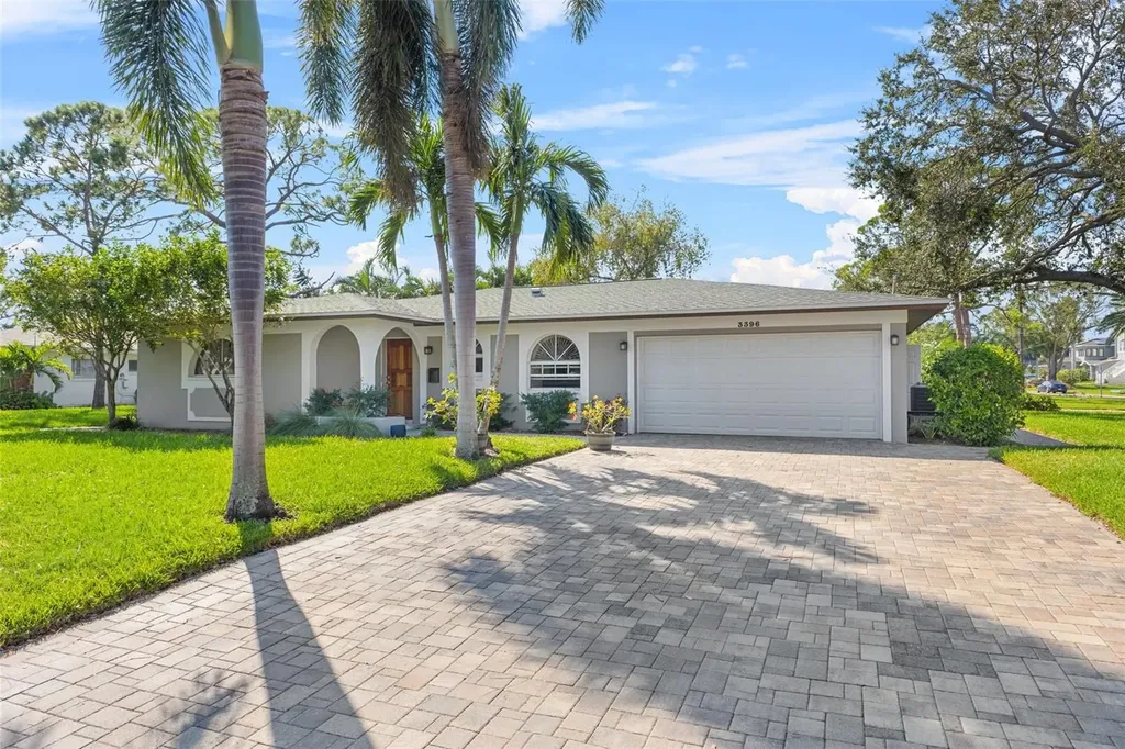 3396 Walnut Street NE St Petersburg FL 33704
