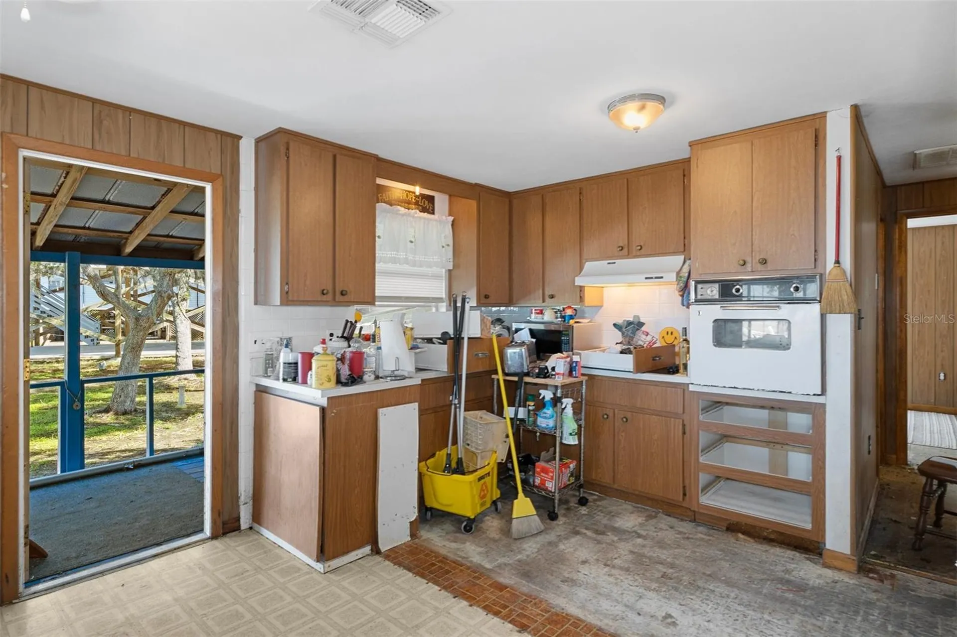 8812 Camp Lane Hudson FL 34667