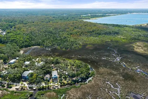 8812 Camp Lane Hudson FL 34667