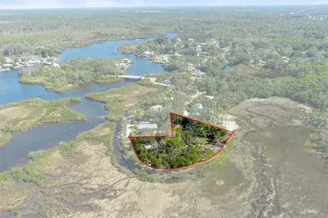 8812 Camp Lane Hudson FL 34667