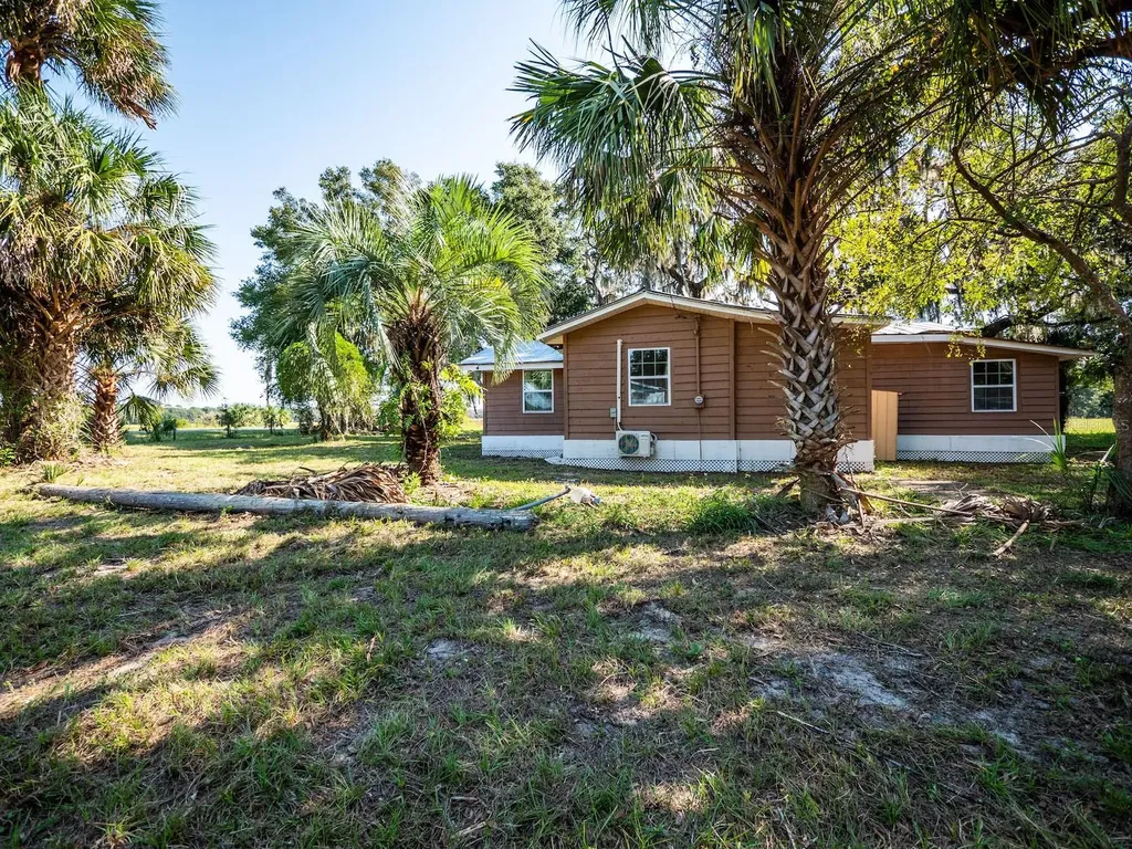 12146 E Highway 318 Fort Mc Coy FL 32134