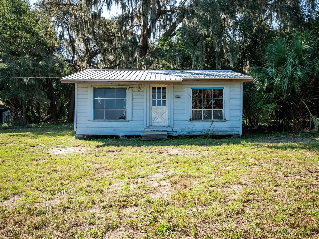 12146 E Highway 318 Fort Mc Coy FL 32134