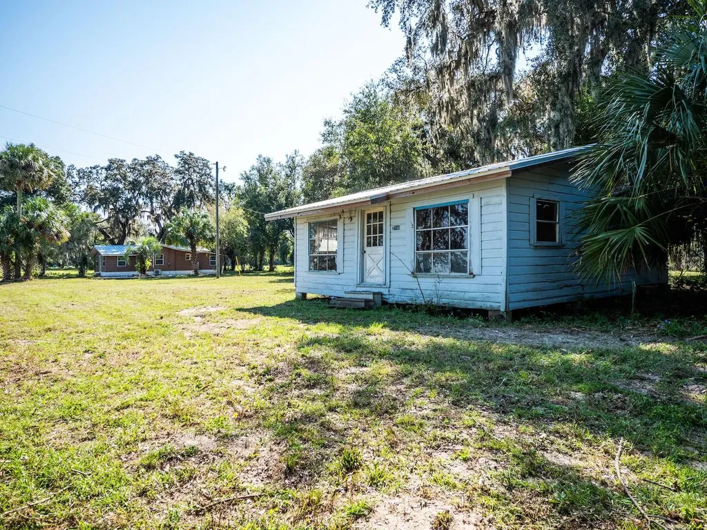 12146 E Highway 318 Fort Mc Coy FL 32134