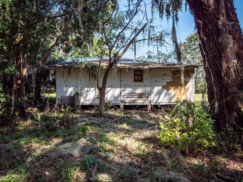 12146 E Highway 318 Fort Mc Coy FL 32134