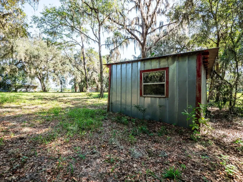 12146 E Highway 318 Fort Mc Coy FL 32134