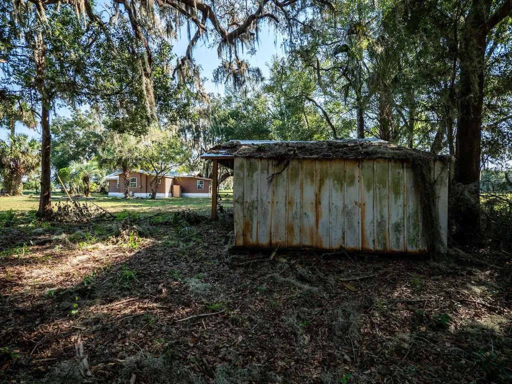 12146 E Highway 318 Fort Mc Coy FL 32134