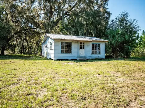 12146 E Highway 318 Fort Mc Coy FL 32134
