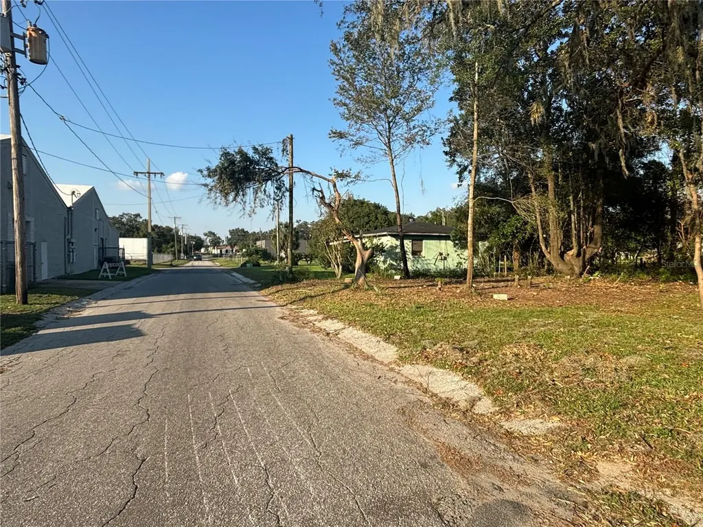 14530 6th Street Dade City FL 33523