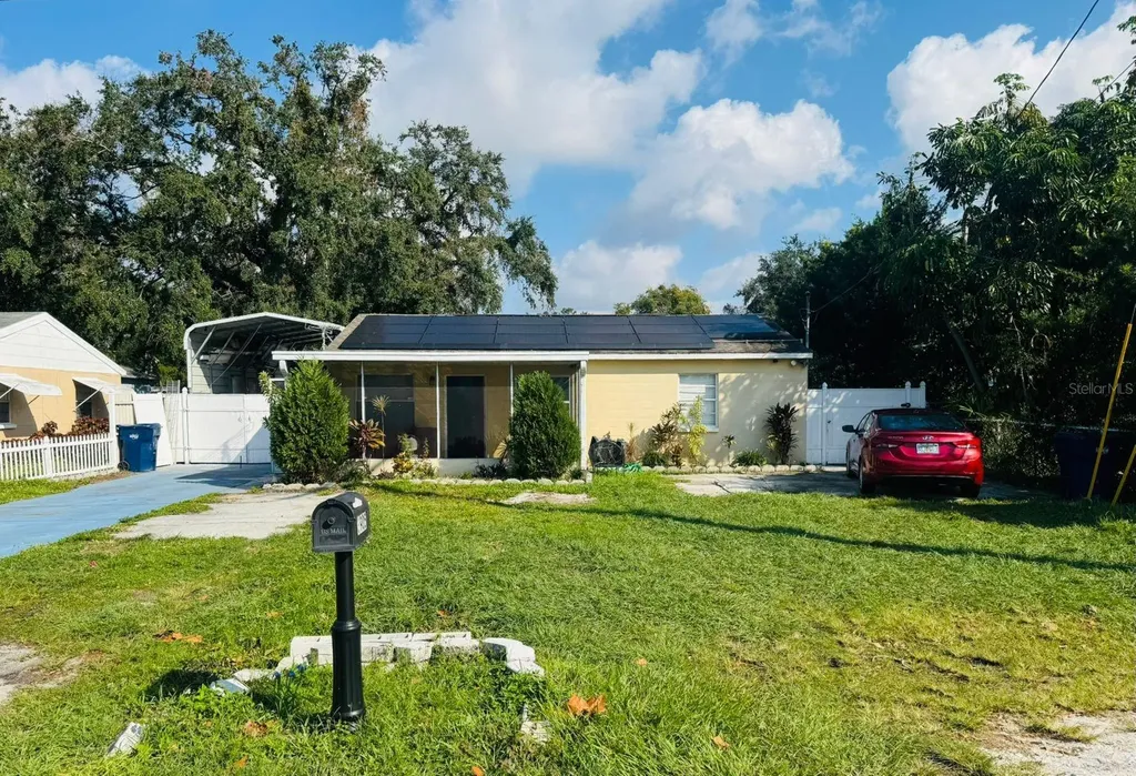 3905 W Pine Street Tampa FL 33607