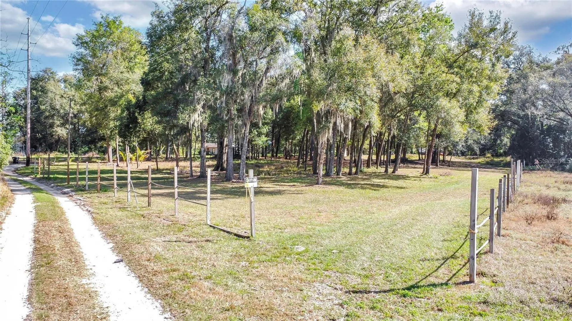 608 E 13th Street Apopka FL 32703