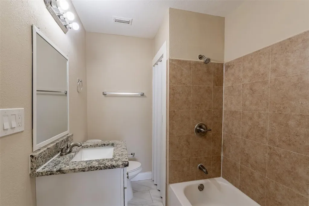 112 S Moss Street Leesburg FL 34748
