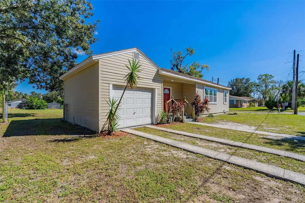 112 S Moss Street Leesburg FL 34748