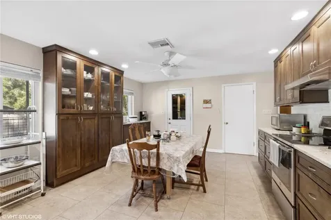 3750 NW 16th Place Gainesville FL 32605
