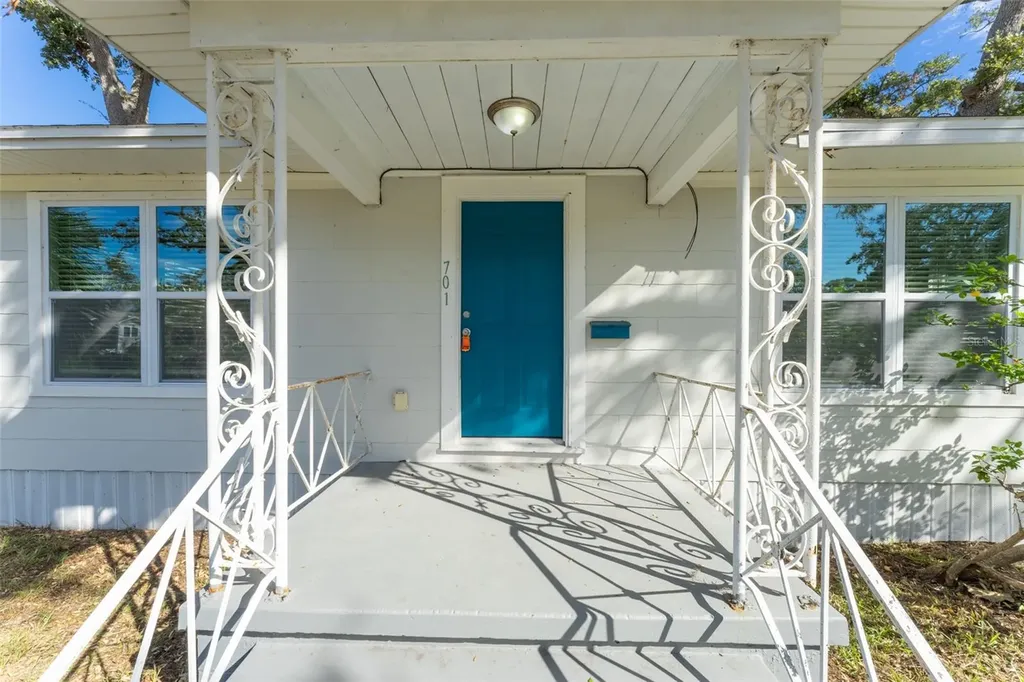 701 17th Avenue S St Petersburg FL 33701