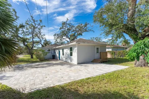 701 17th Avenue S St Petersburg FL 33701