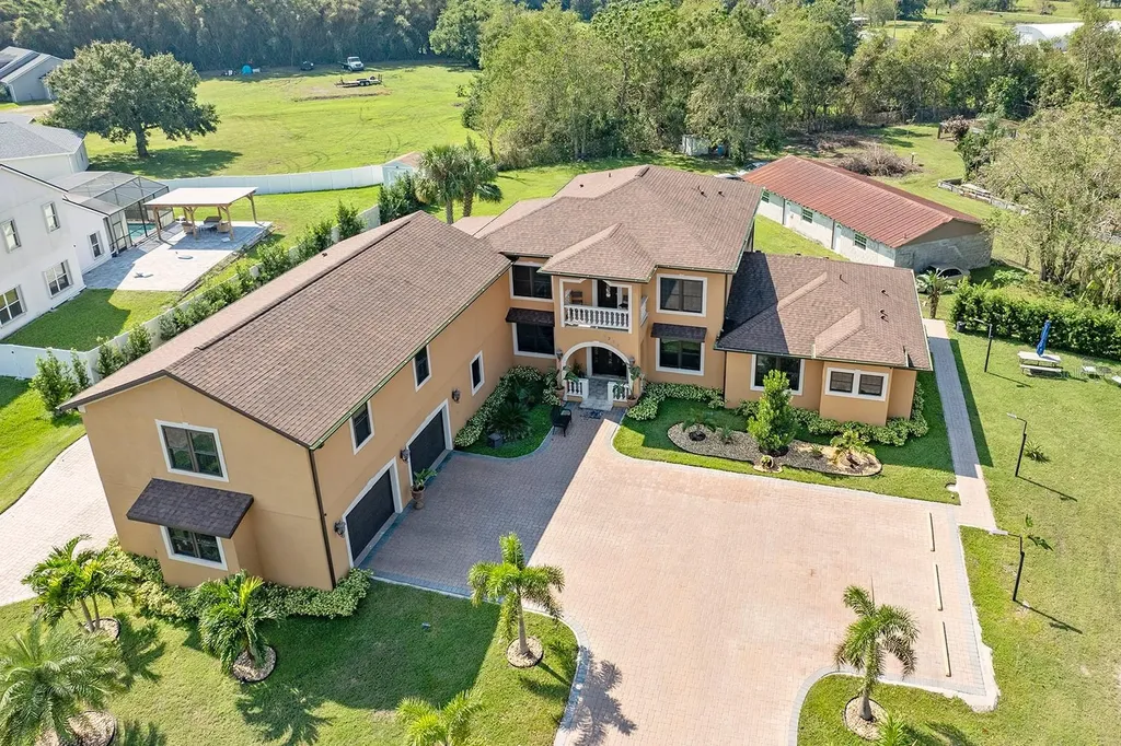 3211 Lakeshore Boulevard St Cloud FL 34769