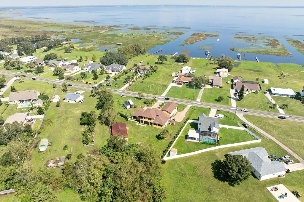 3211 Lakeshore Boulevard St Cloud FL 34769